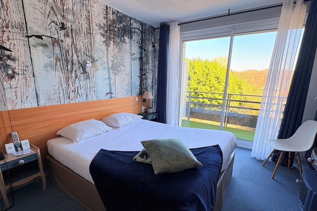 Superior Room | Premium bedding, minibar, in-room safe, desk