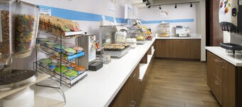 Holiday Inn Express & Suites San Antonio-Dtwn Market Area by IHG