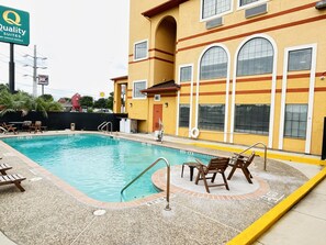 Outdoor pool, pool umbrellas