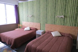 Individualmente decorados, escrivaninha, Wi-Fi de cortesia