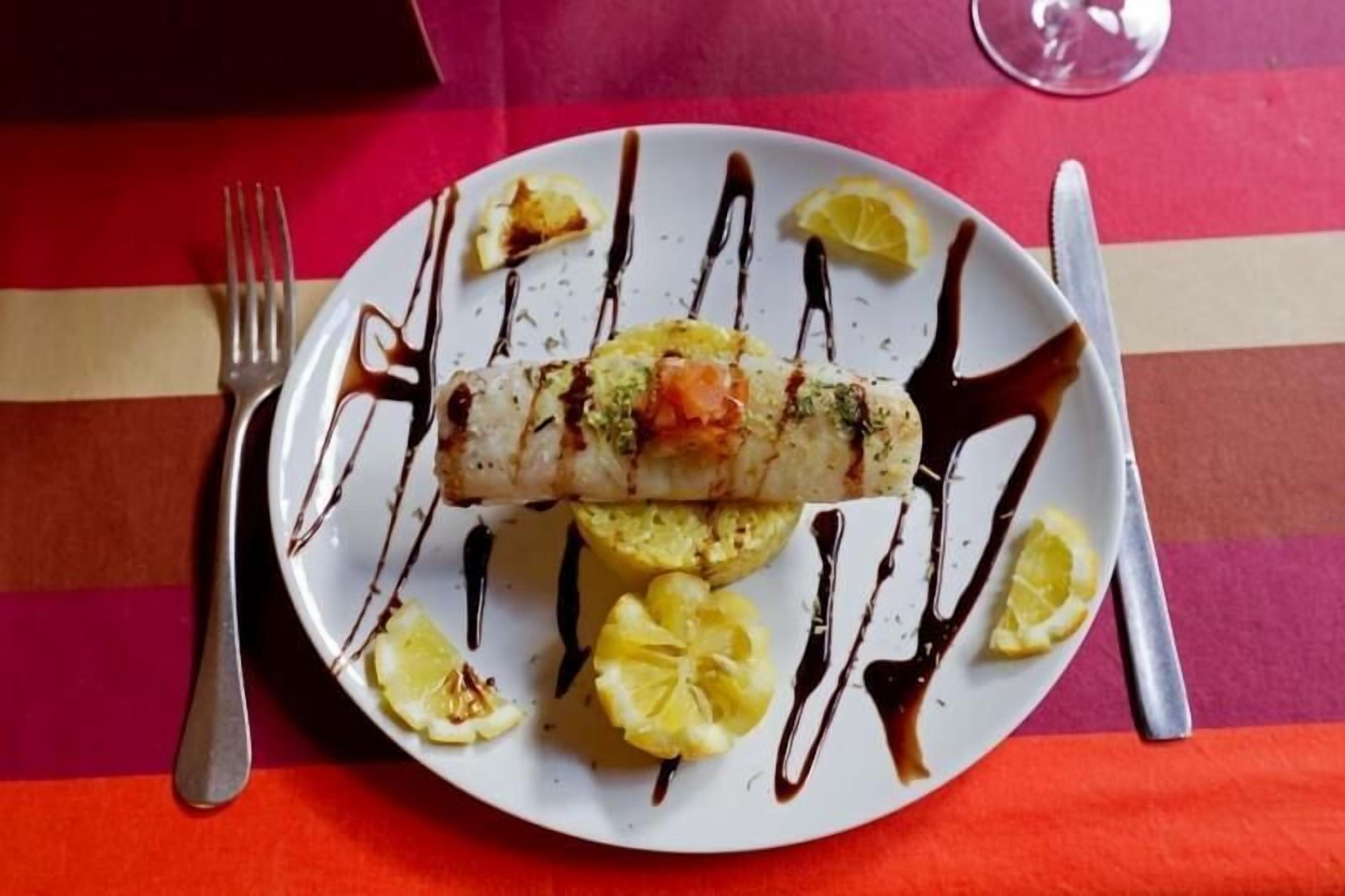 breakfast, lunch and dinner served