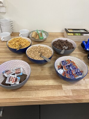 Frokost, lunsj og middag serveres