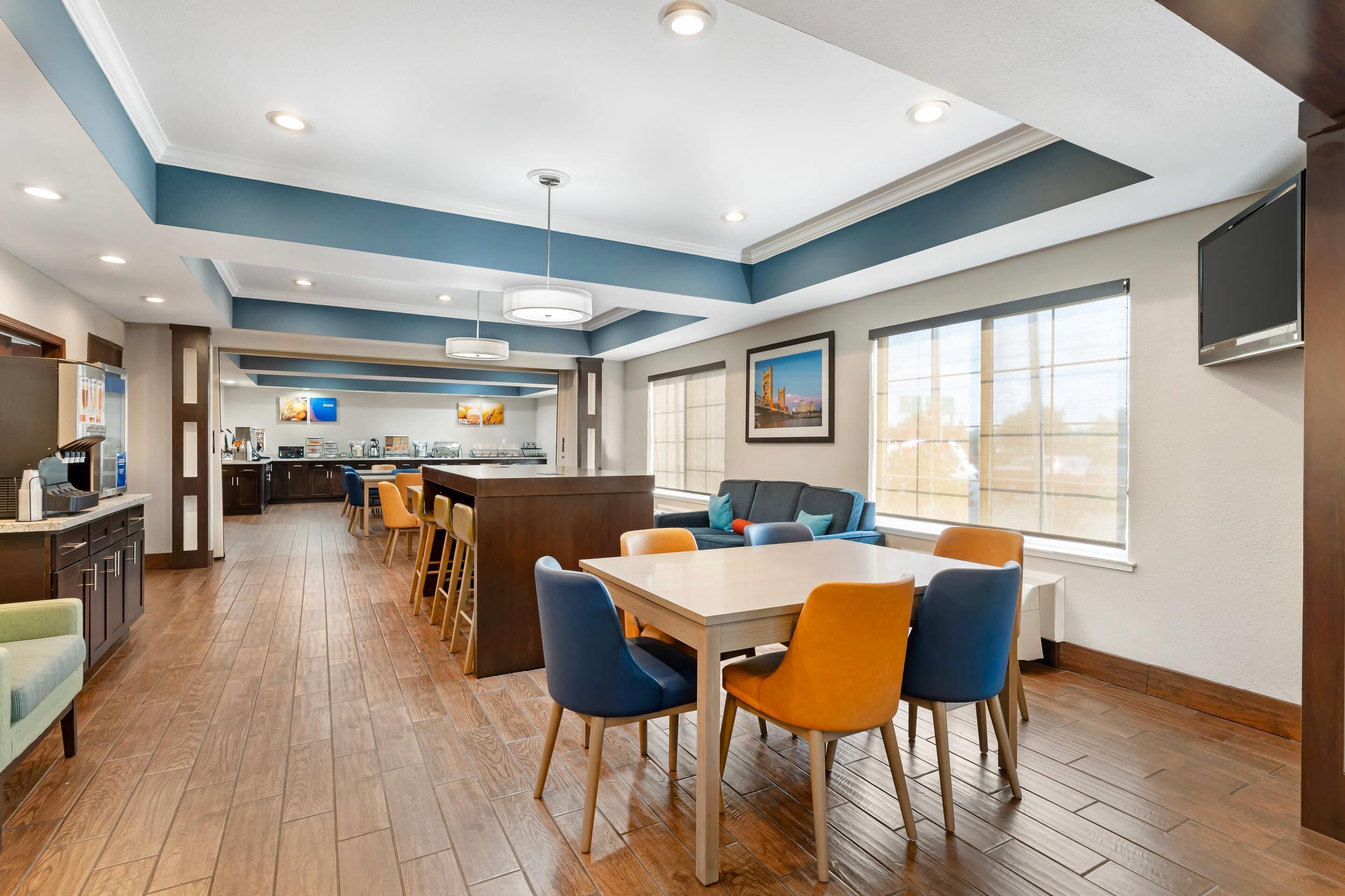 free daily on-the-go breakfast