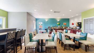 Free daily continental breakfast