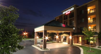 Courtyard by Marriott Chicago Bloomingdale