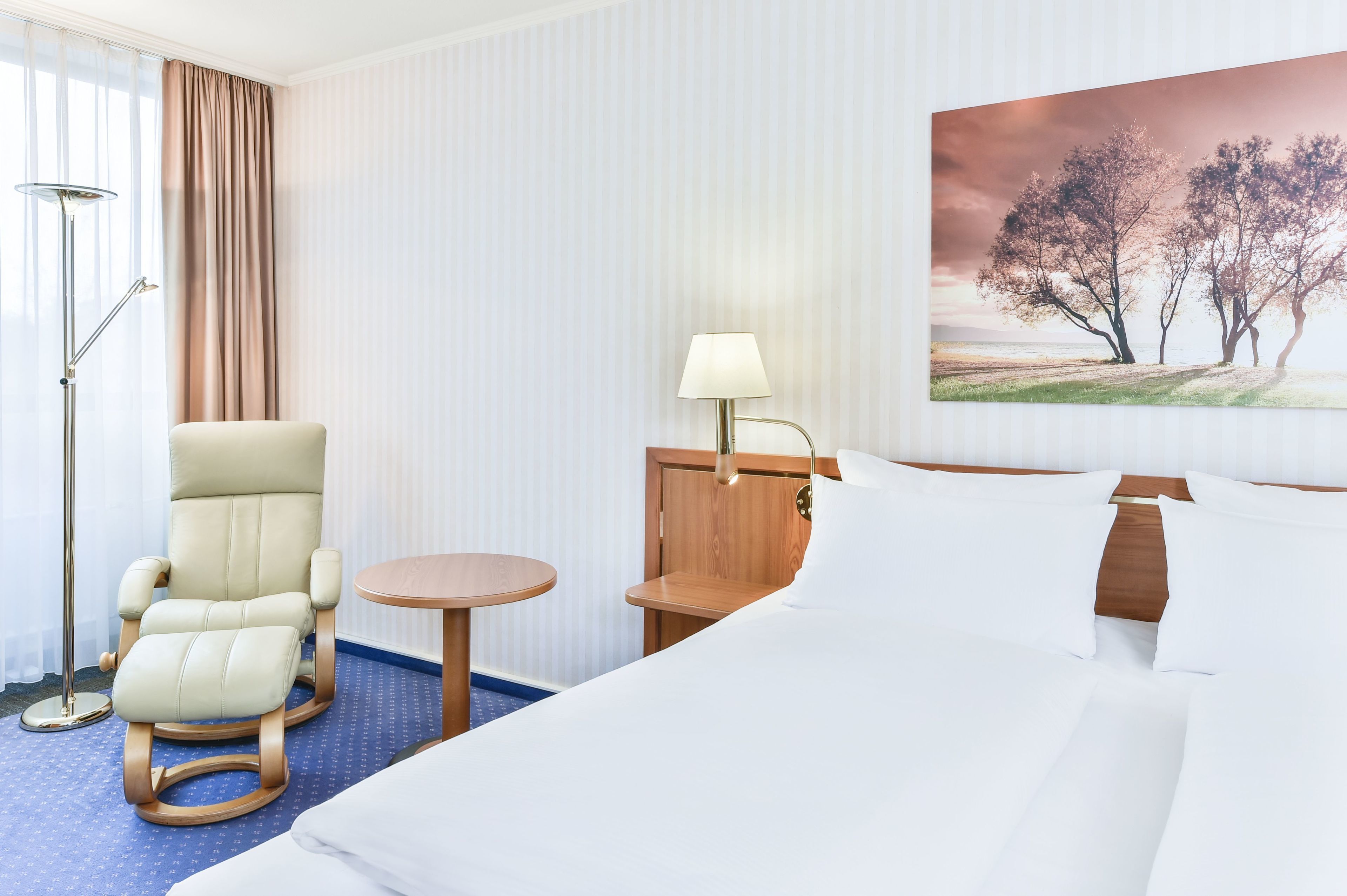 premium bedding, minibar, in-room safe, desk