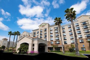 Exterior - Courtyard by Marriott Newark Silicon Valley (Newark)