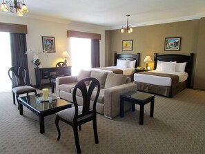 Suite, 2 Double Beds, Non Smoking | Desk, blackout drapes, iron/ironing board, free WiFi - Best Western Hotel Posada Del Rio Express (Torreón)