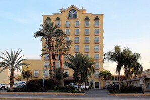 Front of property - Best Western Hotel Posada Del Rio Express (Torreón)