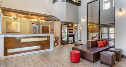 Comfort Suites Southport - Oak Island