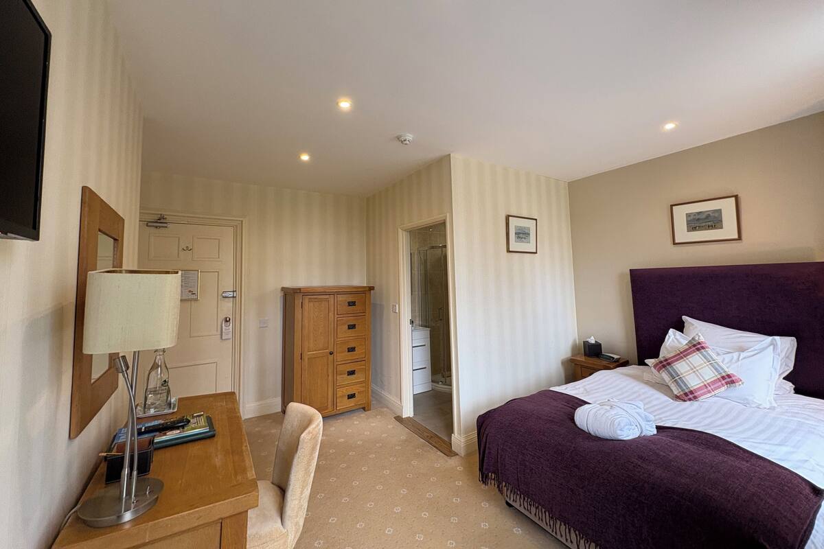 Single Room, 1 Twin Bed | Premium bedding, desk, blackout drapes, WiFi (free)