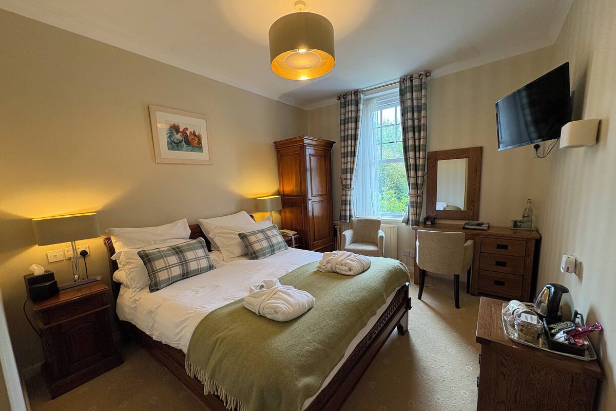 Standard Double Room | Premium bedding, desk, blackout drapes, WiFi (free)