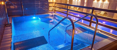 Sauna, steam room, body treatments, hydrotherapy, aromatherapy