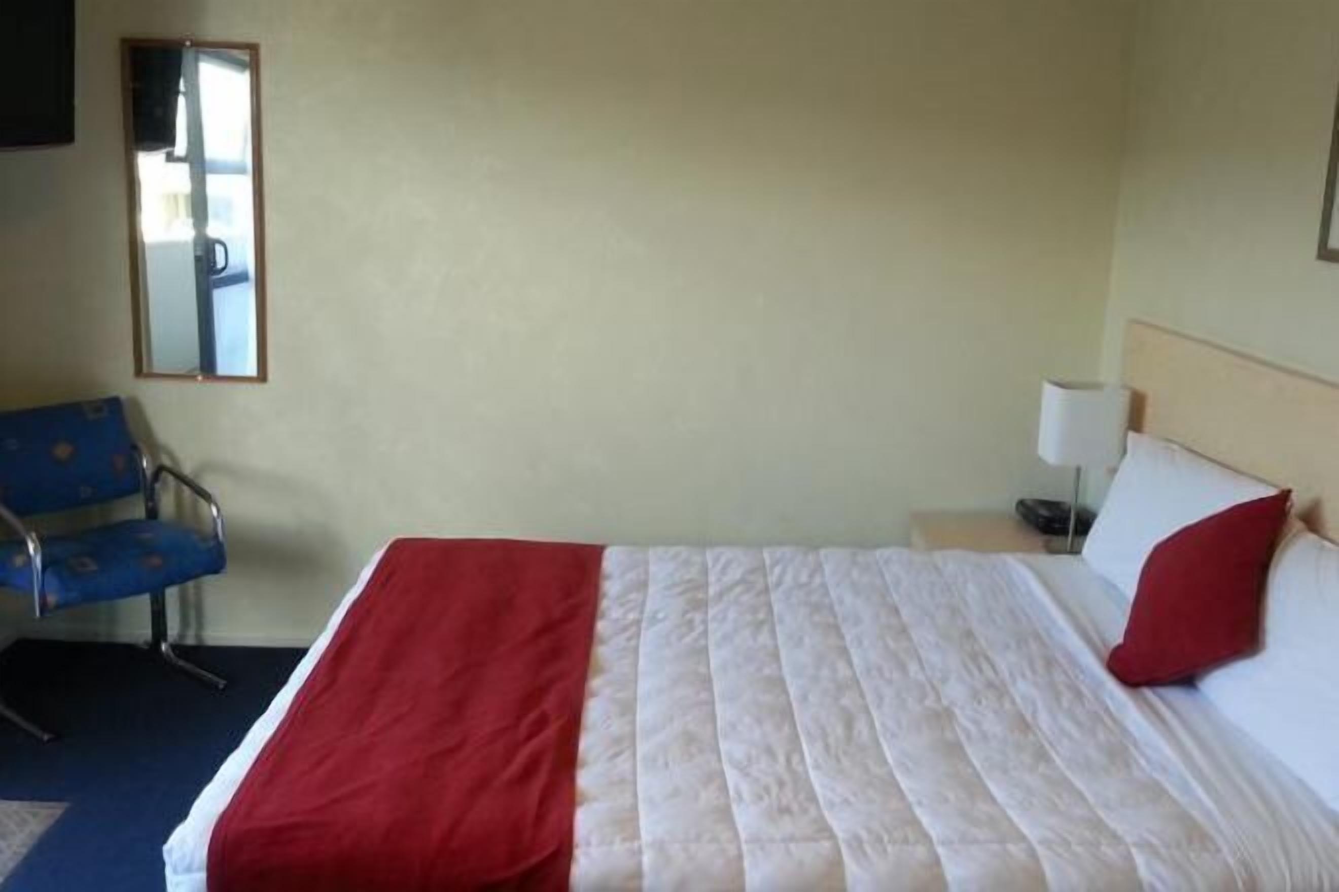 獨特設計、獨特裝修、書桌、遮光窗簾/窗簾