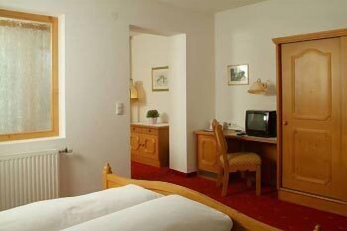 Studio for 2 person | Minibar, coffres-forts dans les chambres, bureau