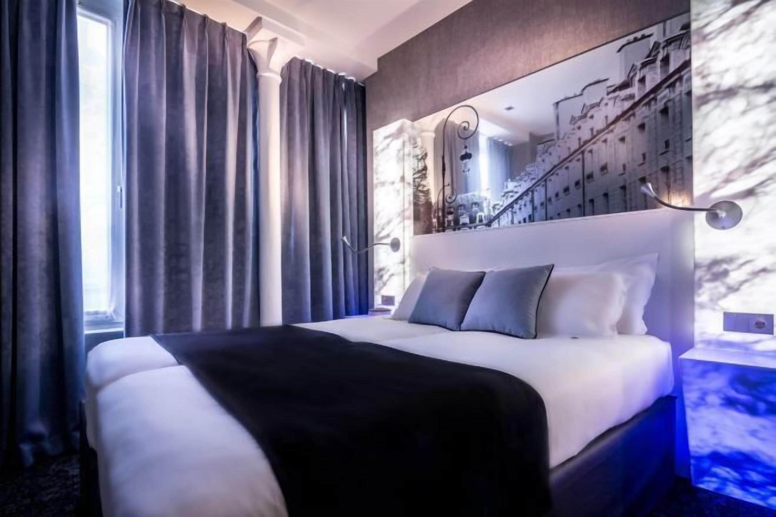 Minibar, két bảo mật tại phòng, bàn, phòng cách âm 