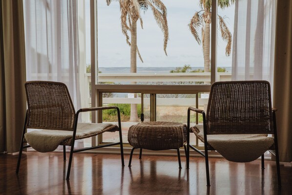 Suite Standard, 2 chambres, non-fumeur, cuisinette | Vue sur la plage ou l’océan