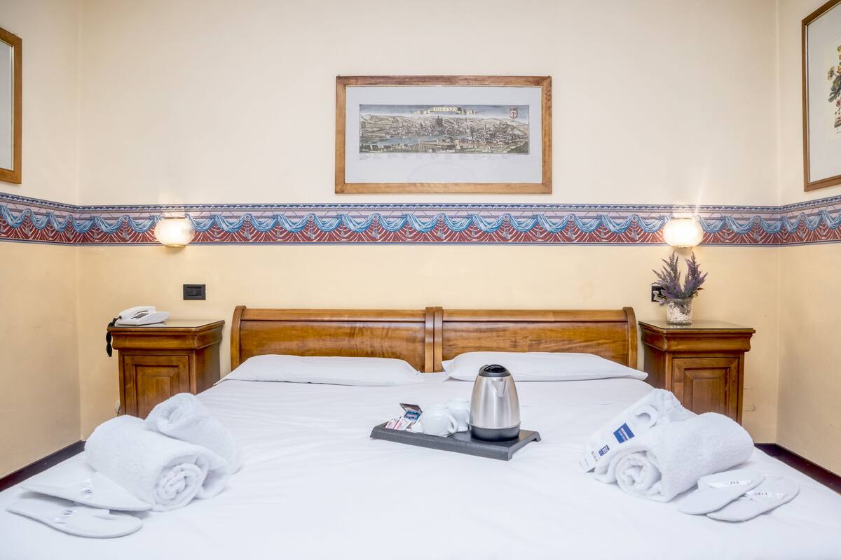 Premium bedding, in-room safe, desk, blackout curtains