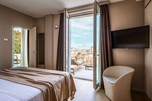 Suite Terrace SPA Access | Premium bedding, down comforters, minibar, in-room safe - Hotel Cristoforo Colombo – Preferred Hotels & Resorts (Milan)