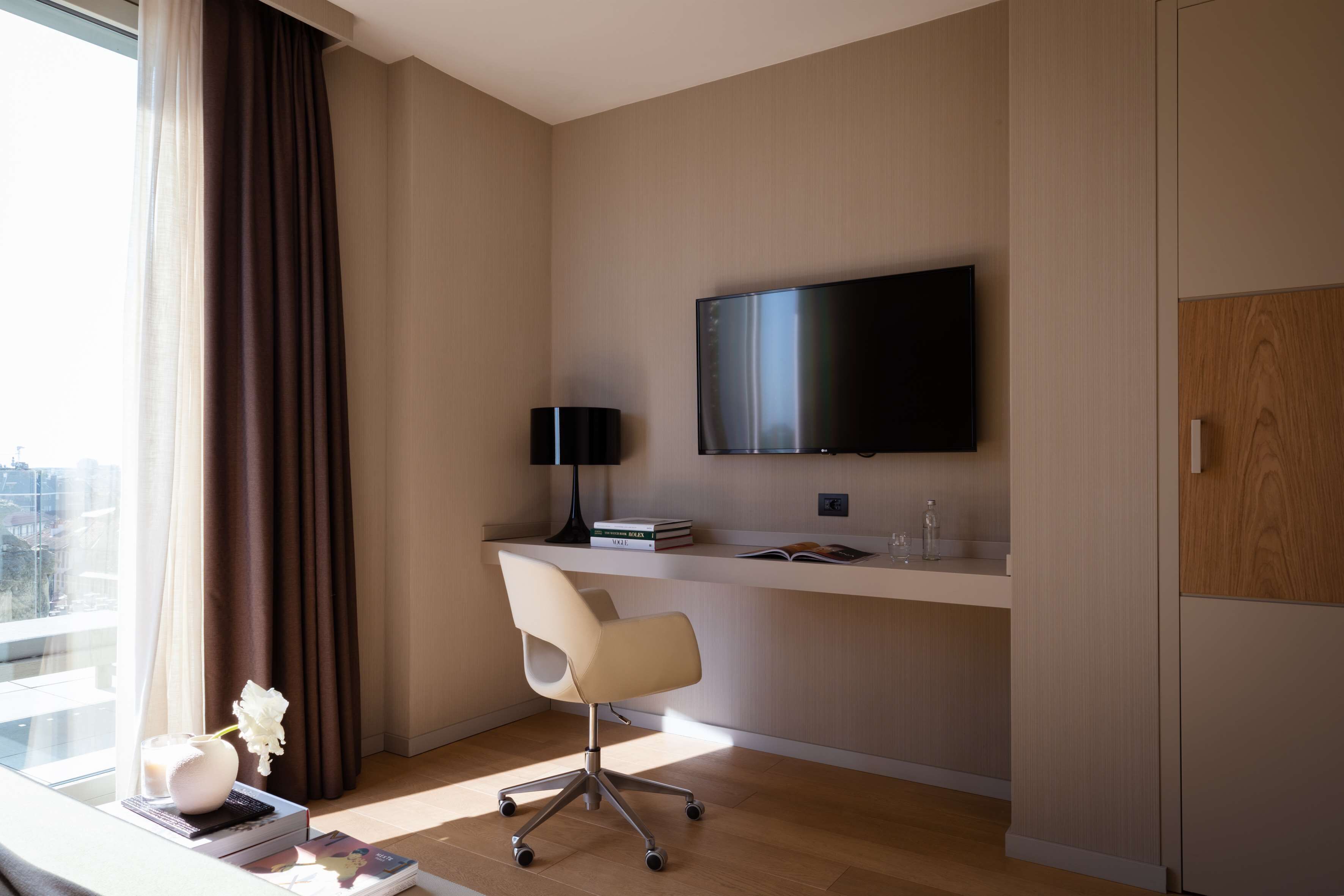 suite colombo spa access | 1 bedroom, premium bedding, down duvets, minibar