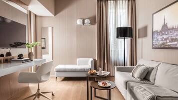 Hochwertige Bettwaren, Daunenbettdecken, Minibar, Zimmersafe