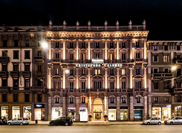 Façade de l’hébergement - soirée/nuit