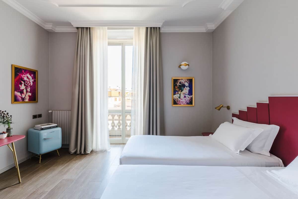 Premium Twin Room | 1 bedroom, premium bedding, down comforters, minibar