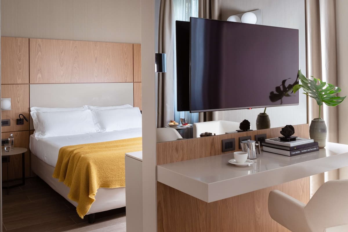 Junior Suite SPA Access | 1 bedroom, premium bedding, down comforters, minibar