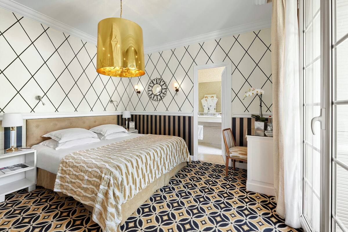 Superior Room, Sea View | Premium bedding, minibar, in-room safe, desk