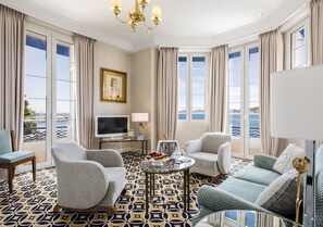 Suite, Sea View | Premium bedding, minibar, in-room safe, individually decorated