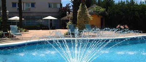 Seasonal outdoor pool