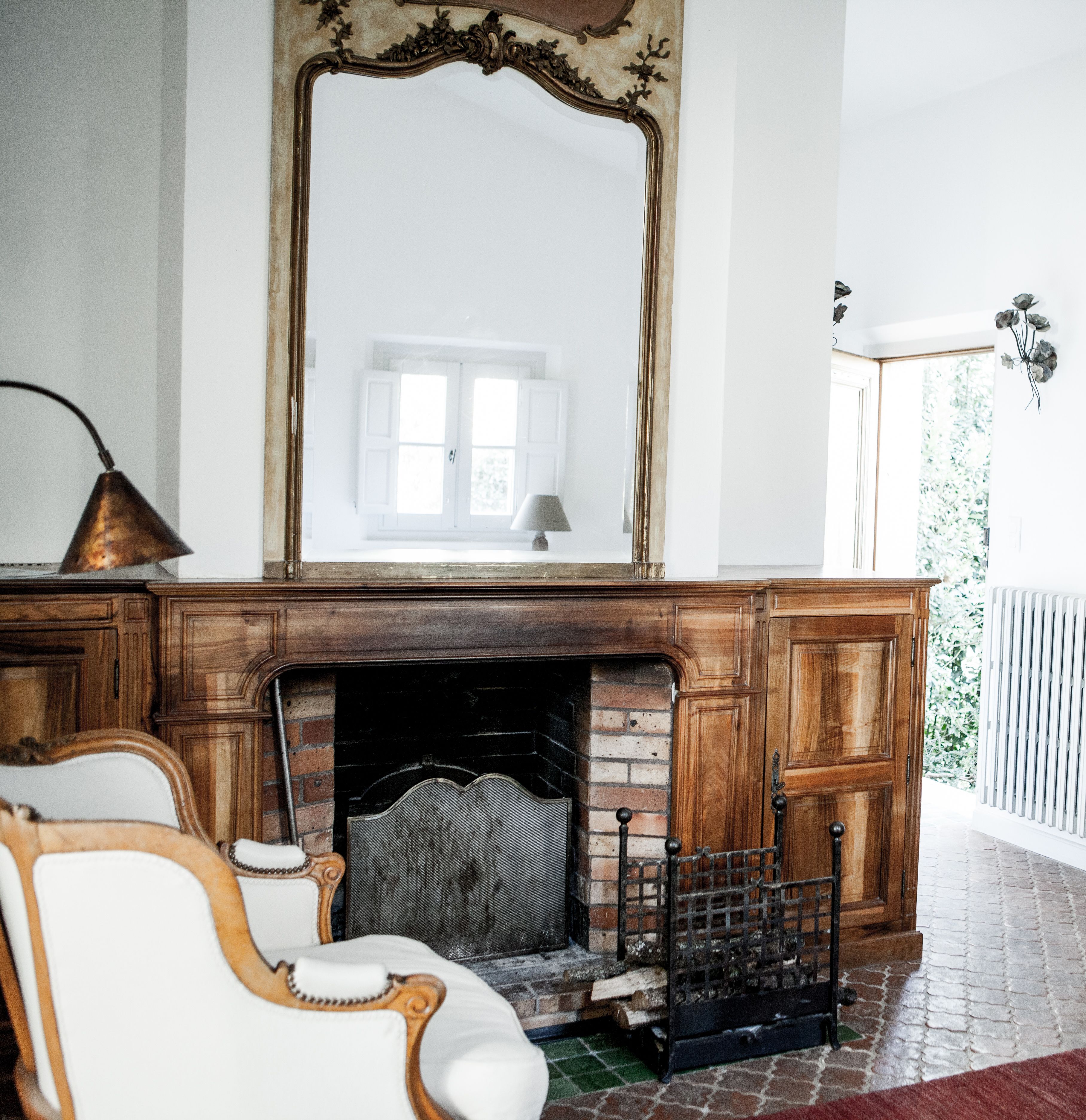 suite | living area | 0-inch flat-screen tv with digital channels, tv, dvd player