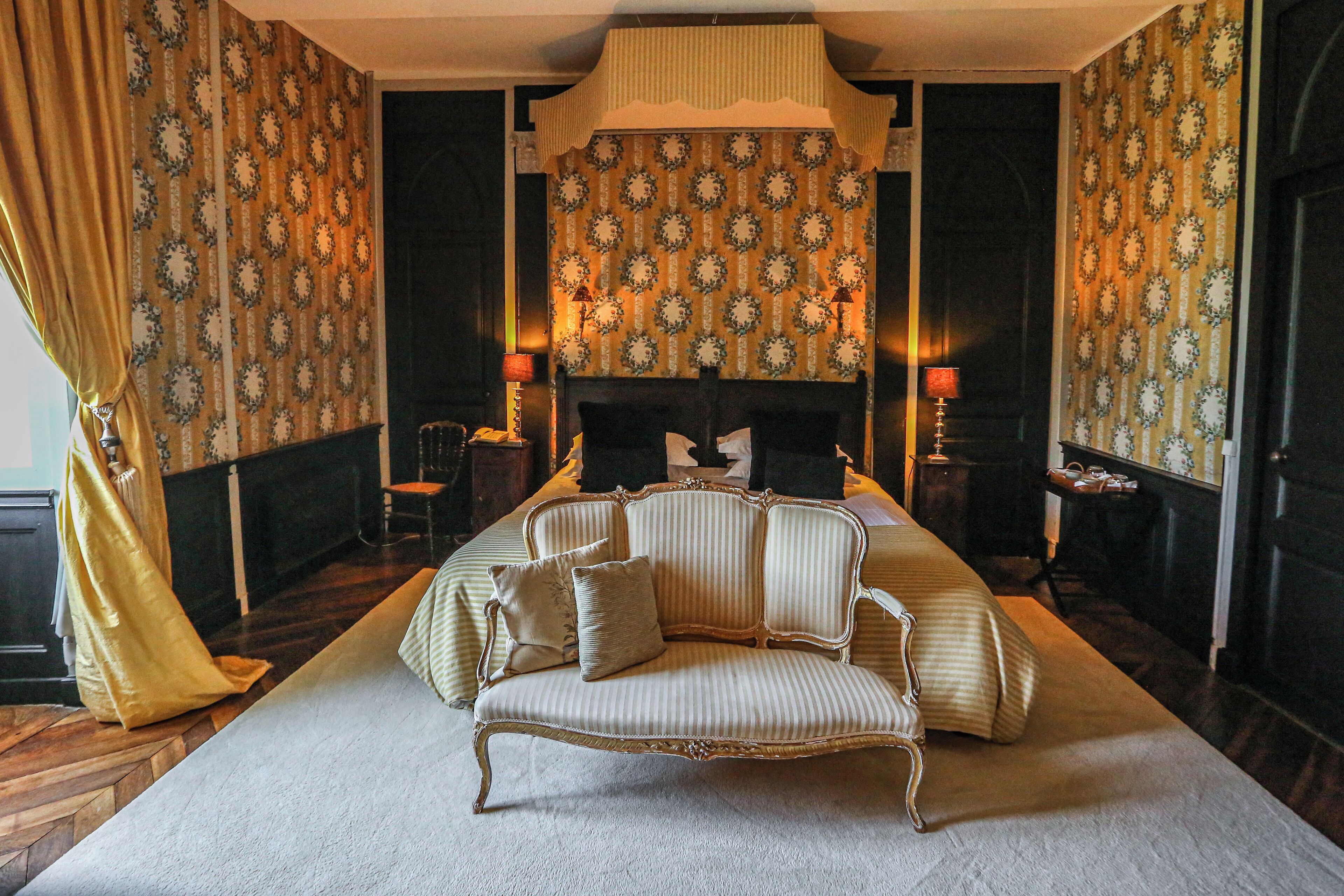 小型套房 | 客房内保险箱、办公桌、隔音、免费 WiFi