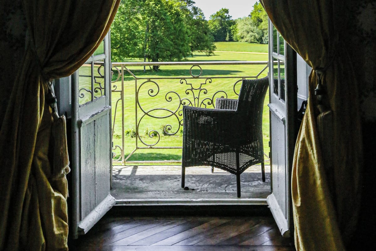 junior suite | 3 bedrooms, in-room safe, desk, soundproofing