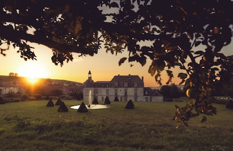 Jardín. Le Château d Etoges