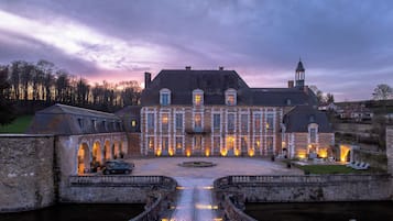 Façade de l’hébergement - soirée/nuit