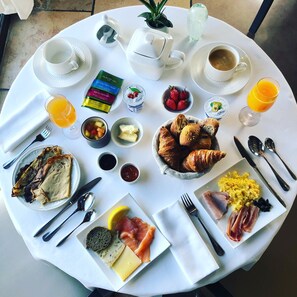 Daily buffet breakfast (EUR 30 per person)