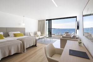 Suite, 2 habitaciones, vistas al mar | Ropa de cama de alta calidad, caja fuerte, sistema de insonorización