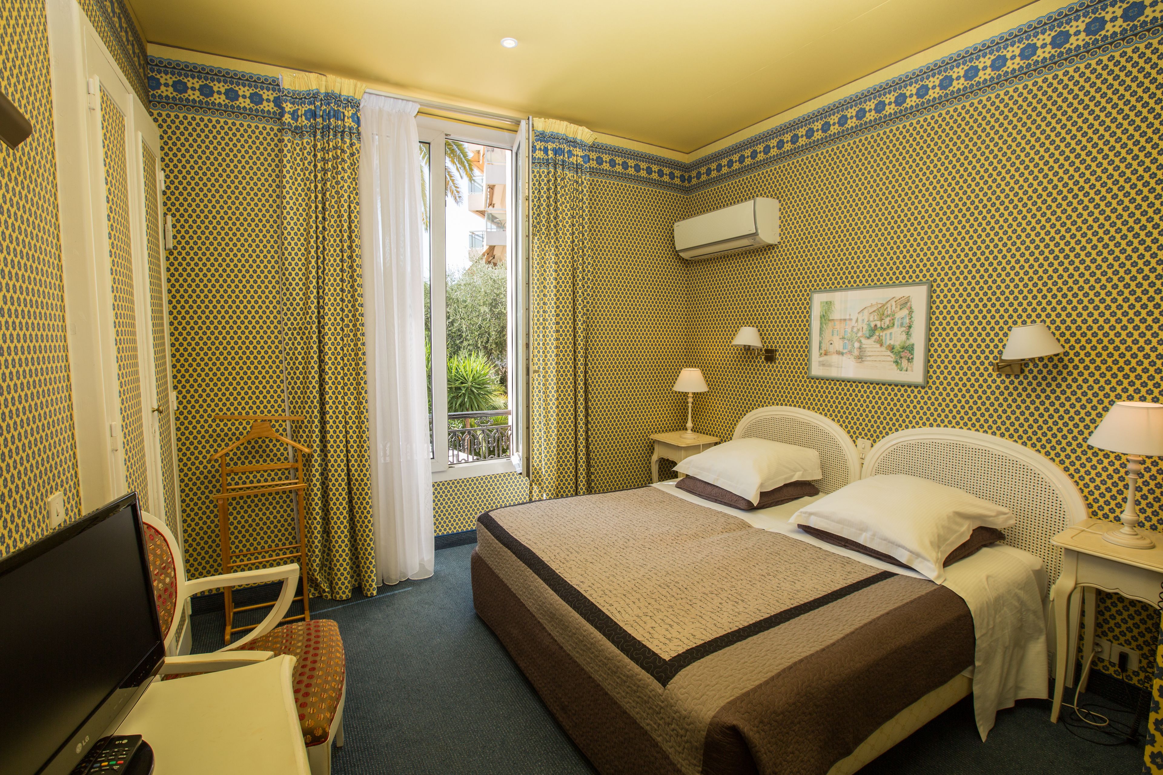 double room, garden view | premium bedding, in-room safe, individually decorated, desk