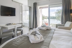 Superior-Zimmer | Hochwertige Bettwaren, Minibar, Zimmersafe, Schreibtisch