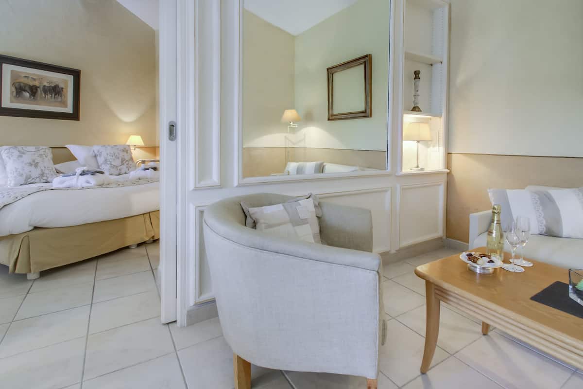 Suite junior | Ropa de cama de alta calidad y minibar