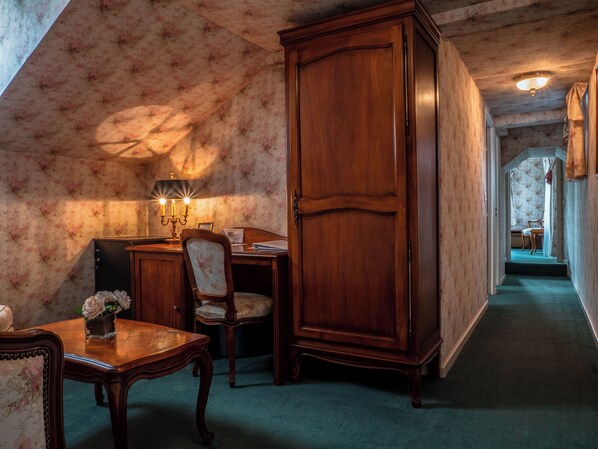 Suite | Wohnbereich | Flachbildfernseher
