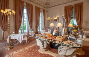 Daily buffet breakfast (EUR 24 per person)