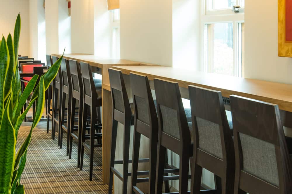 Photo - Holiday Inn Express Bristol - Filton by IHG