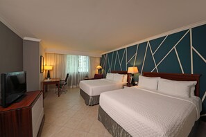 Chambre Standard, 2 grands lits, balcon