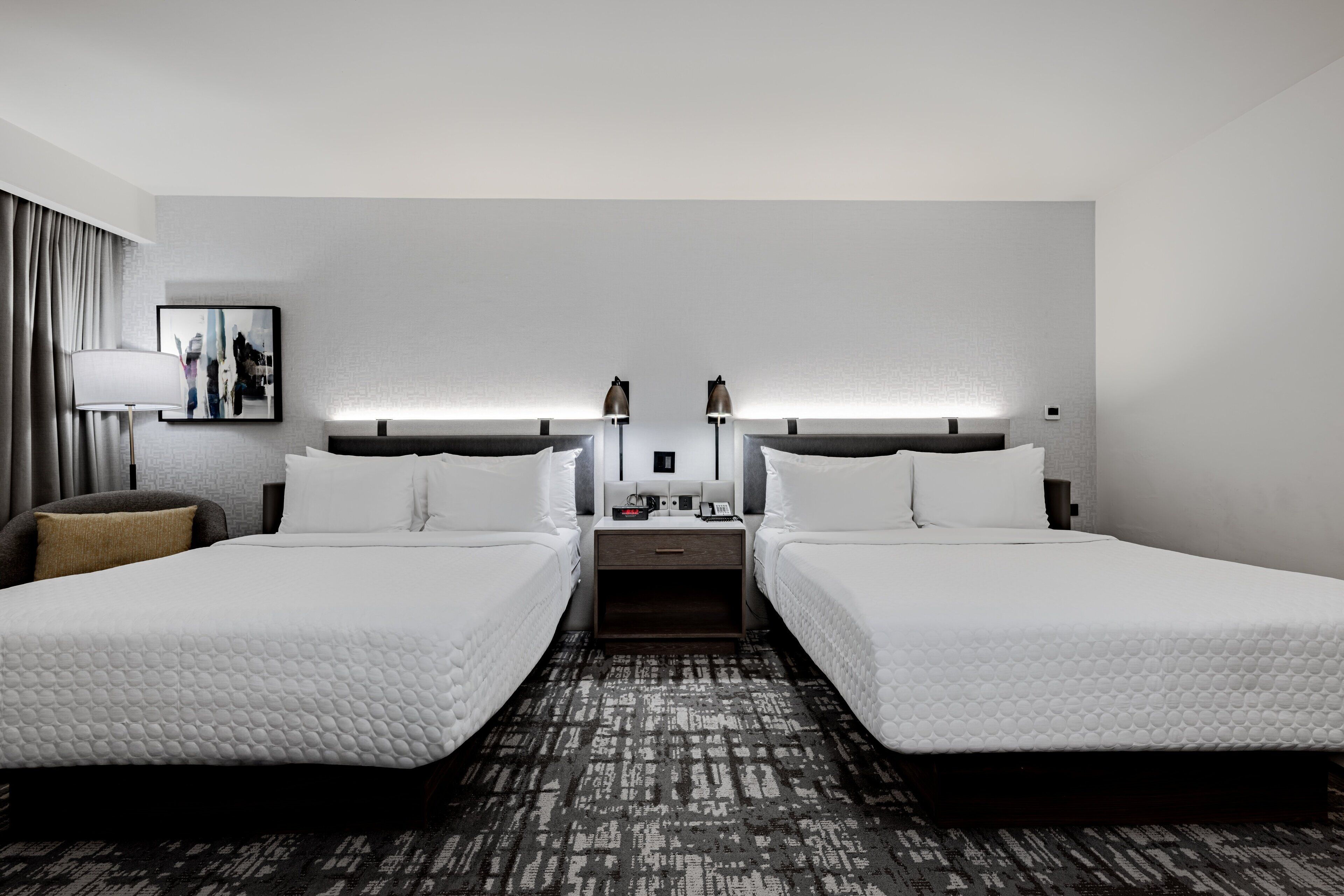 Chambre Prestige, 2 grands lits | Coffre-fort, bureau, espace de travail pour ordinateurs portables