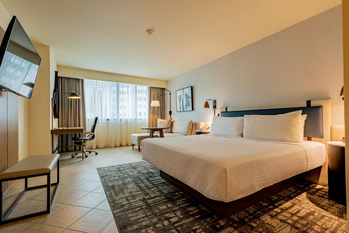 Premium Room, 1 King Bed
