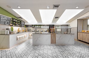 Frühstück, Mittagessen und Abendessen