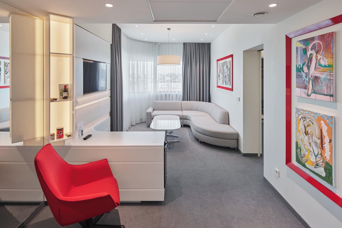 1 chambre, literie de qualité supérieure, minibar, bureau