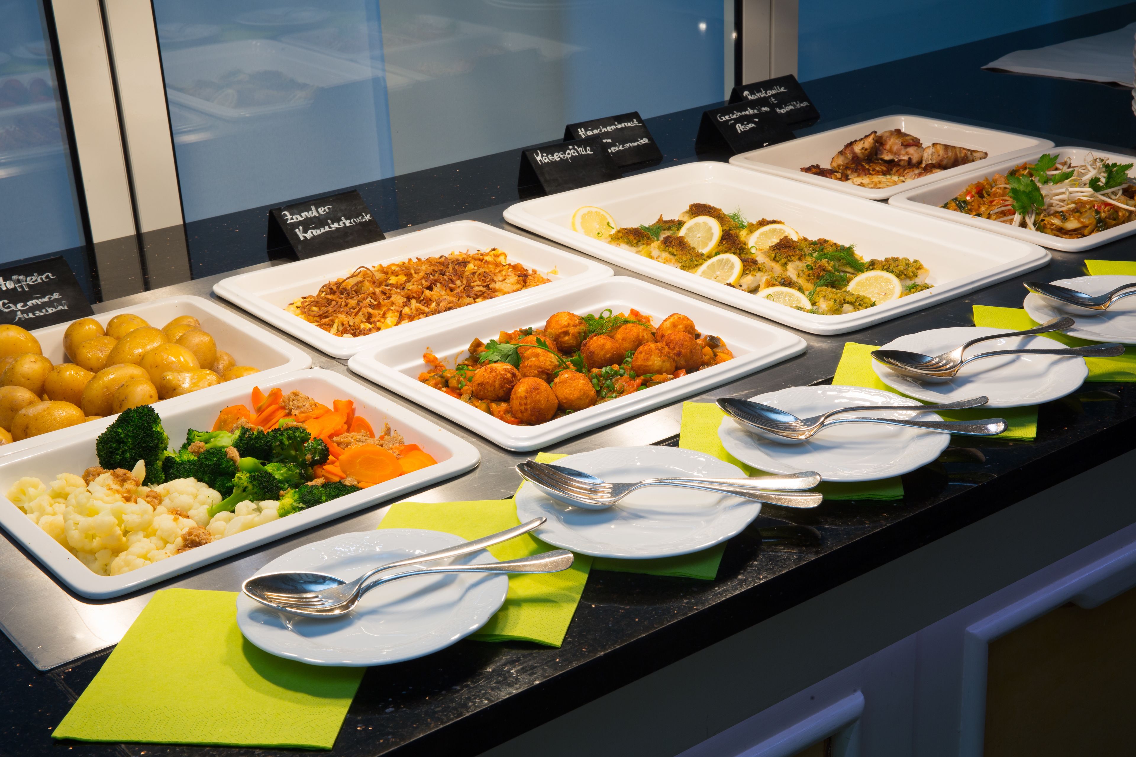 breakfast, lunch and dinner served